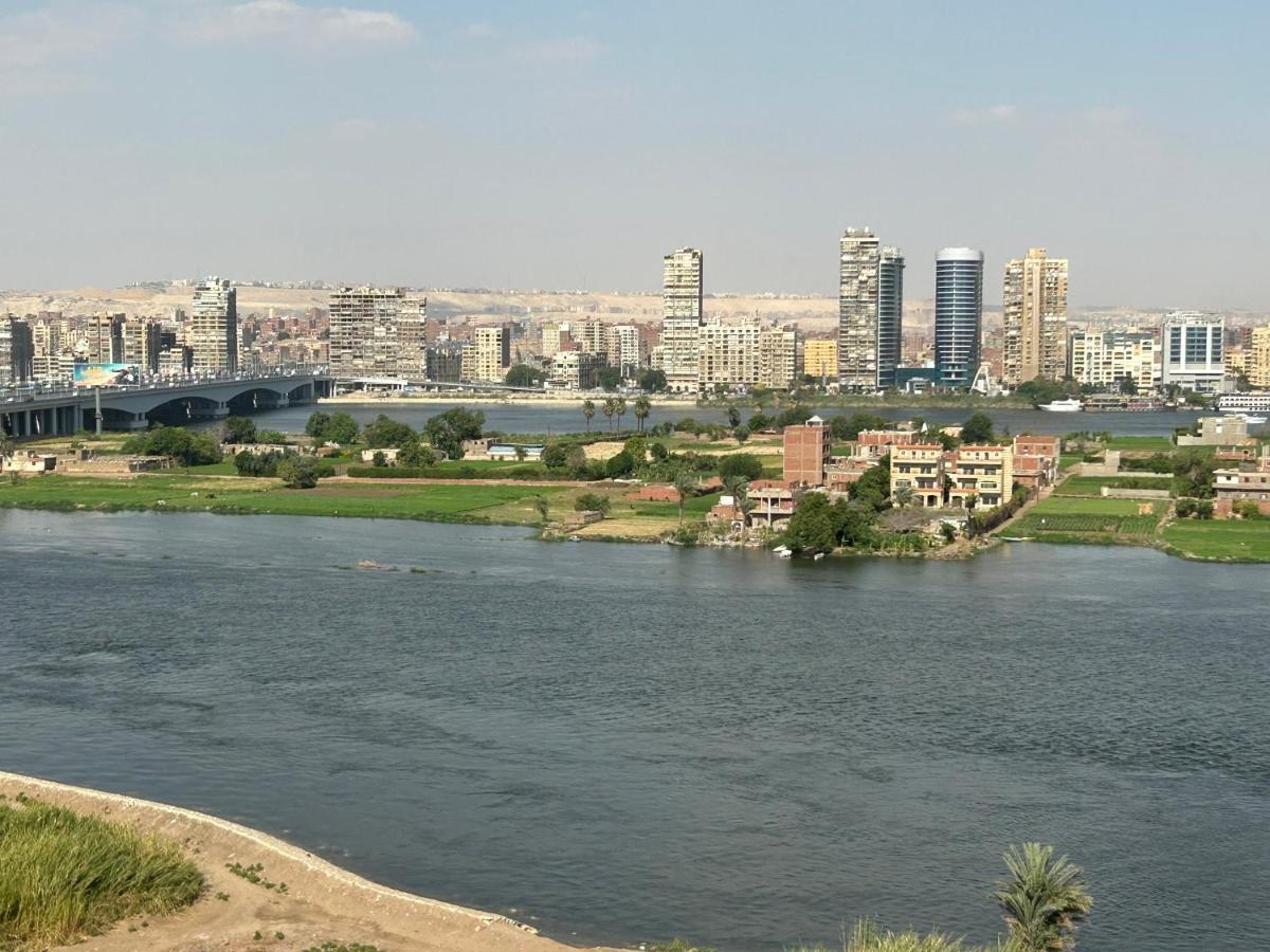 علي النيل Cairo